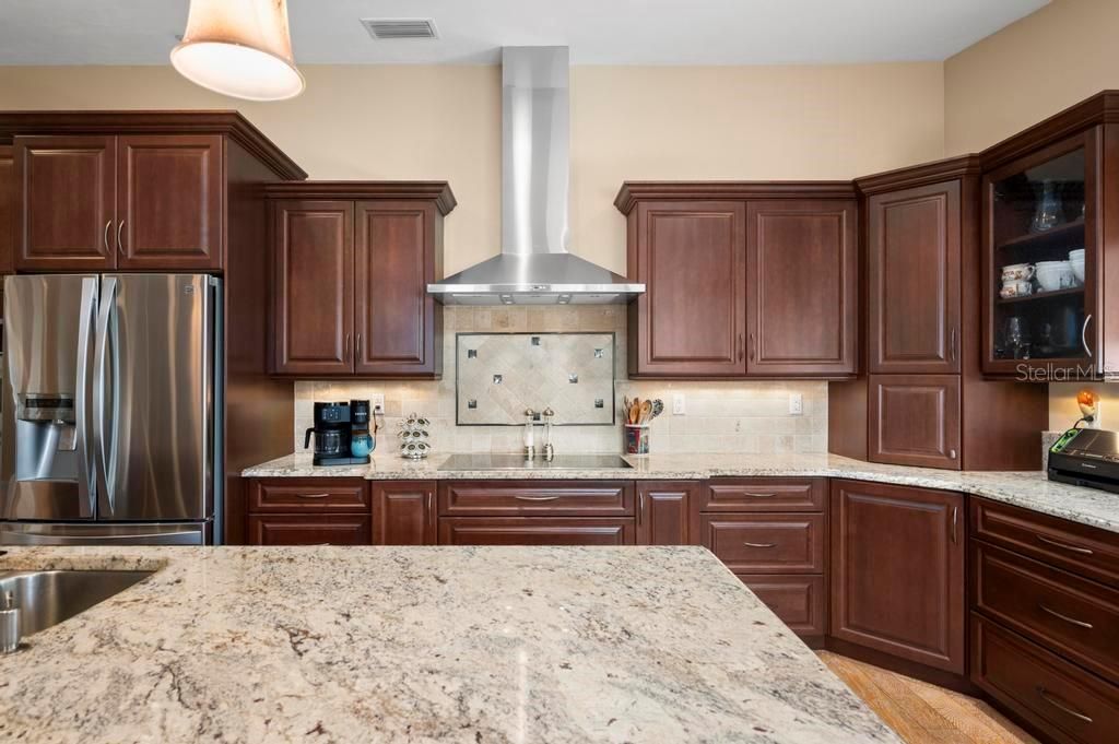 Activo con contrato: $458,900 (3 camas, 2 baños, 2192 Pies cuadrados)