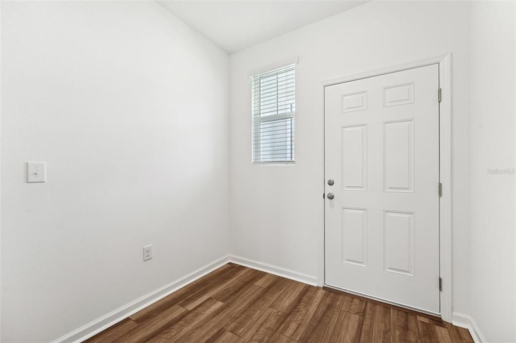 For Sale: $234,990 (3 beds, 2 baths, 1386 Square Feet)