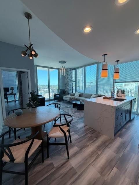 Activo con contrato: $749,000 (2 camas, 2 baños, 1157 Pies cuadrados)