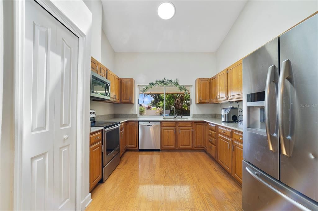 For Sale: $620,000 (4 beds, 3 baths, 2456 Square Feet)