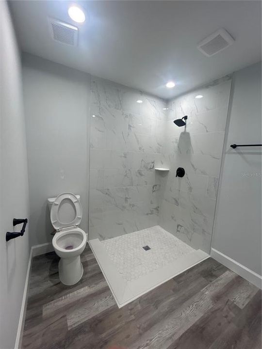 В аренду: $1,950 (3 спален, 2 ванн, 1270 Квадратных фут)