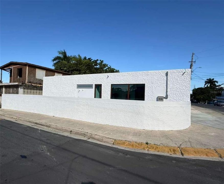 For Sale: $425,000 (4 beds, 3 baths, 1746 Square Feet)