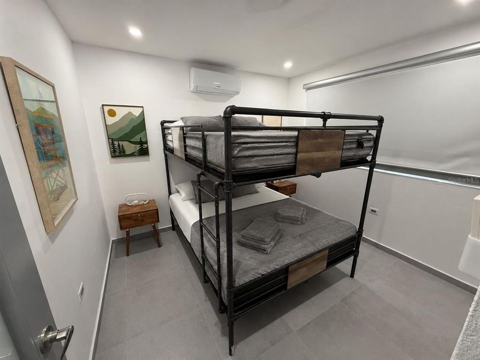 For Sale: $425,000 (4 beds, 3 baths, 1746 Square Feet)