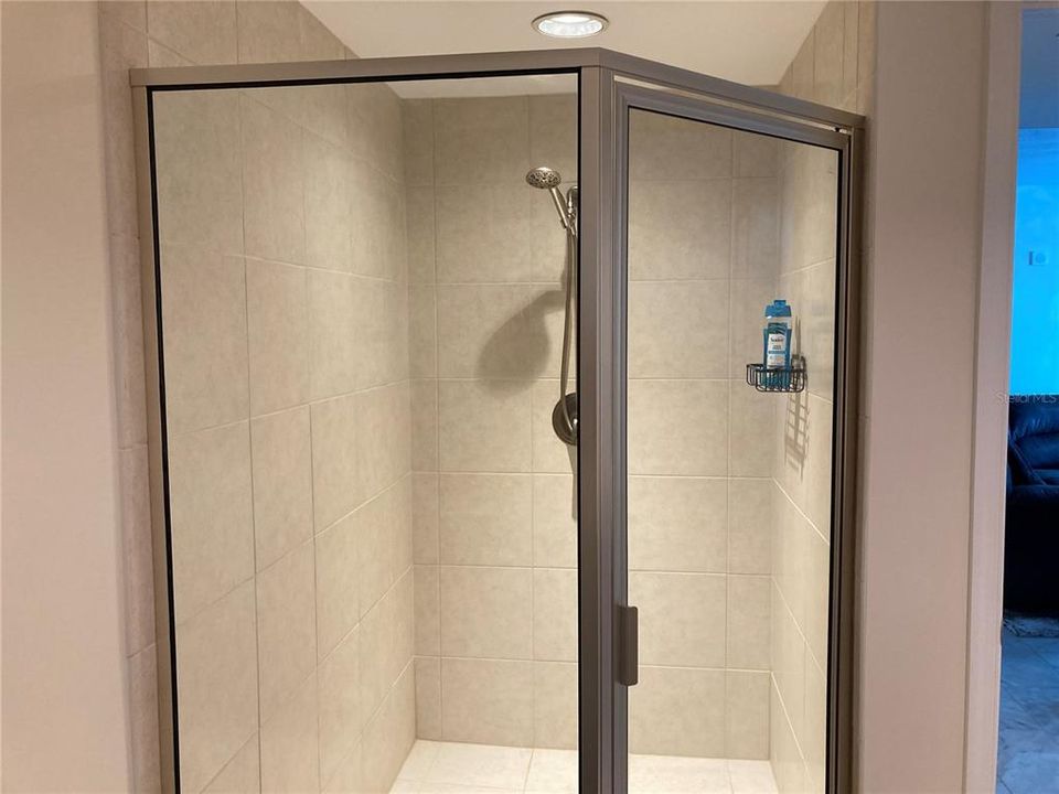 For Sale: $390,000 (2 beds, 2 baths, 1689 Square Feet)