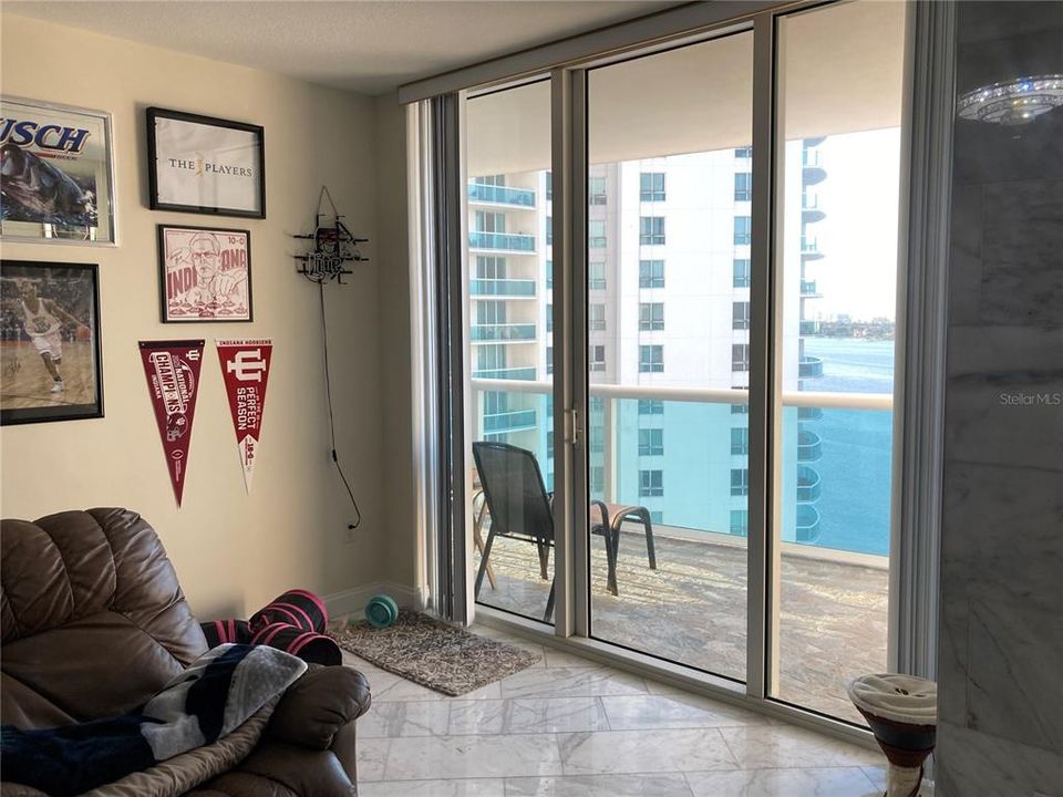 For Sale: $390,000 (2 beds, 2 baths, 1689 Square Feet)