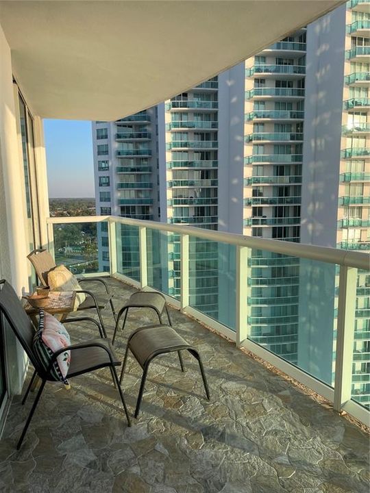 For Sale: $390,000 (2 beds, 2 baths, 1689 Square Feet)