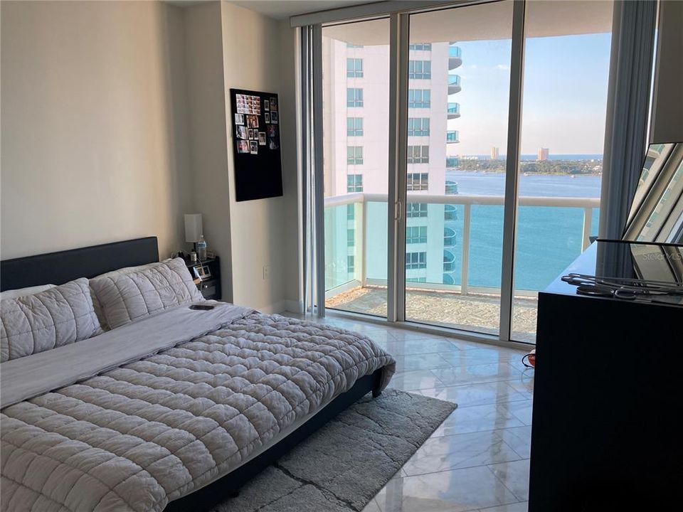 For Sale: $390,000 (2 beds, 2 baths, 1689 Square Feet)