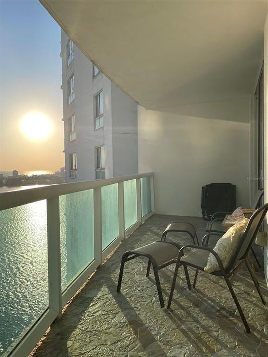 For Sale: $390,000 (2 beds, 2 baths, 1689 Square Feet)