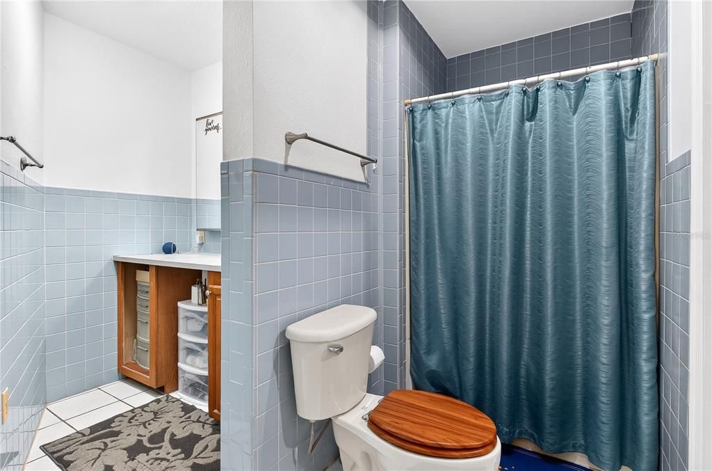 For Sale: $389,000 (3 beds, 2 baths, 1817 Square Feet)