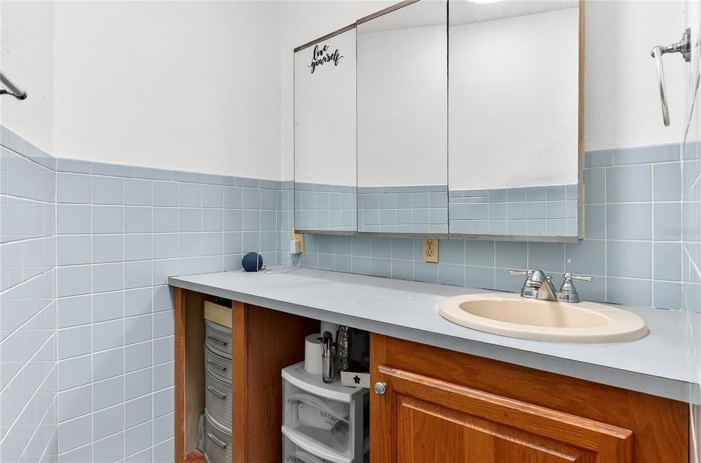 For Sale: $389,000 (3 beds, 2 baths, 1817 Square Feet)