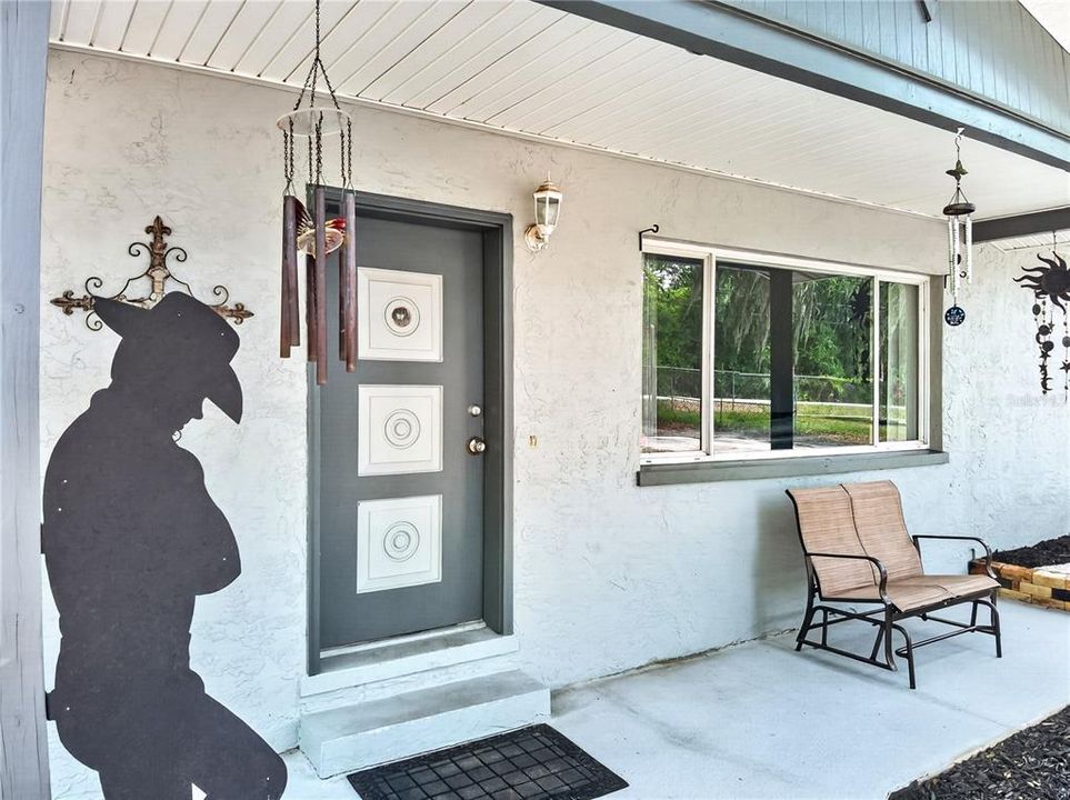 For Sale: $389,000 (3 beds, 2 baths, 1817 Square Feet)