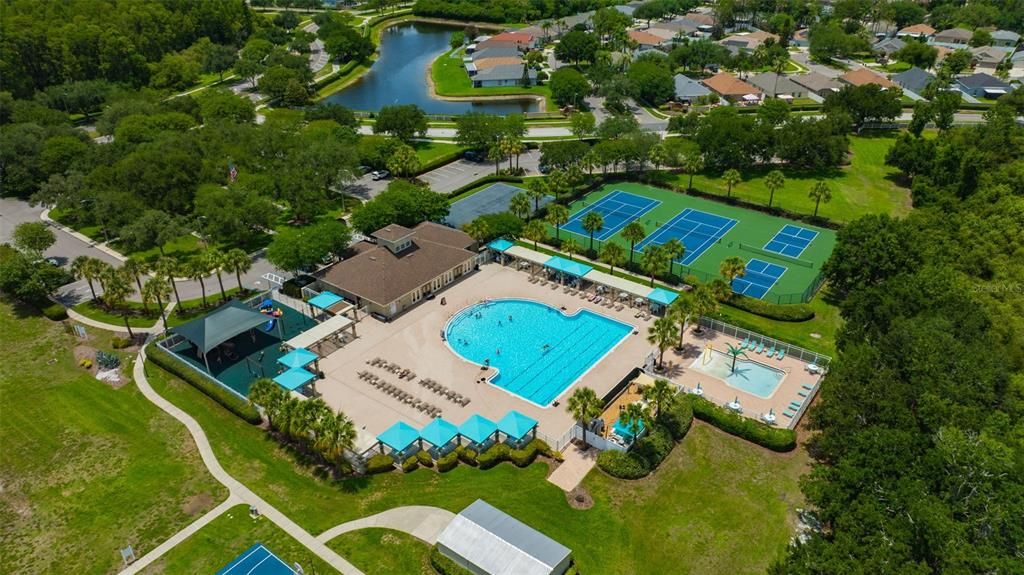 En Venta: $435,000 (4 camas, 2 baños, 2060 Pies cuadrados)