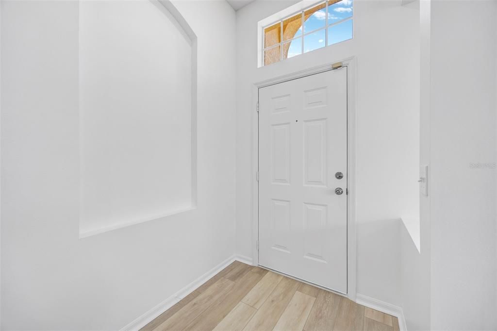 En Venta: $435,000 (4 camas, 2 baños, 2060 Pies cuadrados)