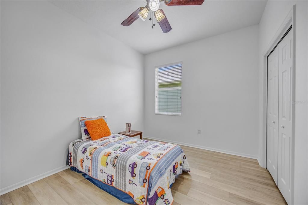 En Venta: $435,000 (4 camas, 2 baños, 2060 Pies cuadrados)