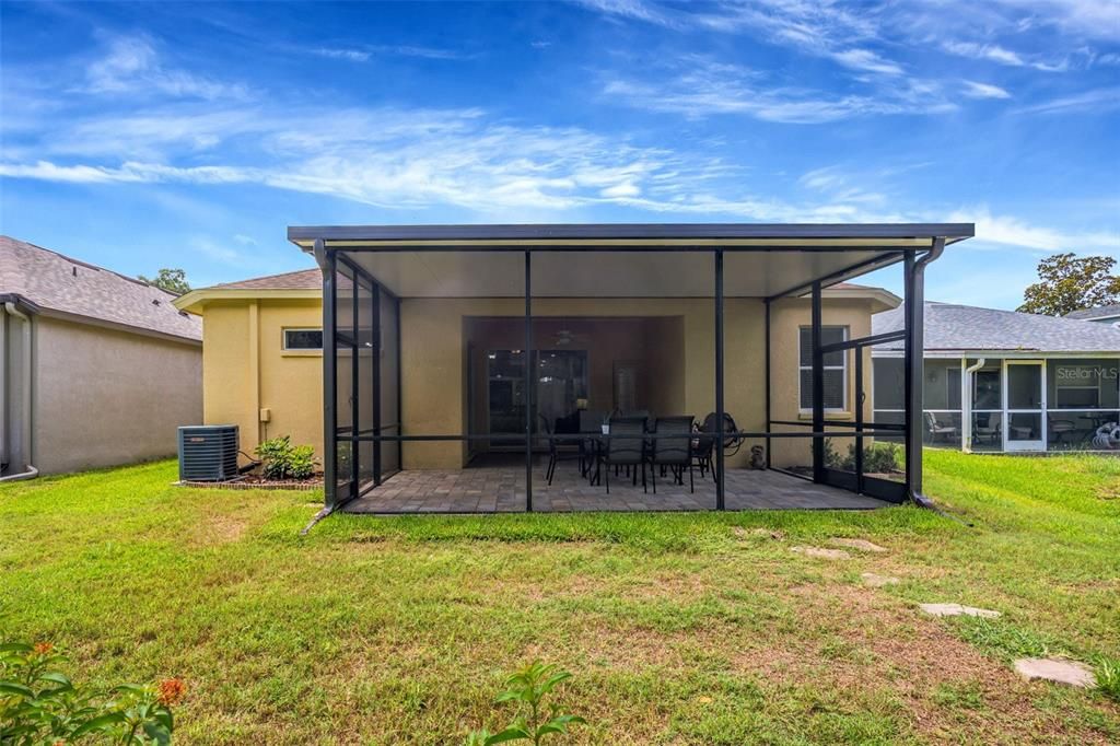 En Venta: $435,000 (4 camas, 2 baños, 2060 Pies cuadrados)
