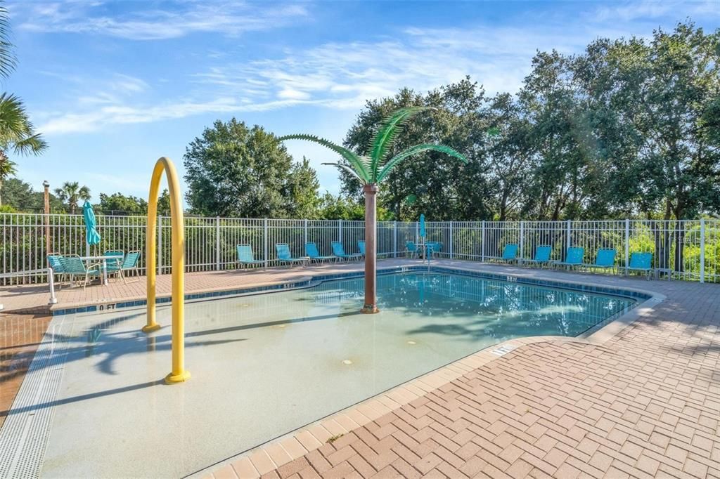 En Venta: $435,000 (4 camas, 2 baños, 2060 Pies cuadrados)