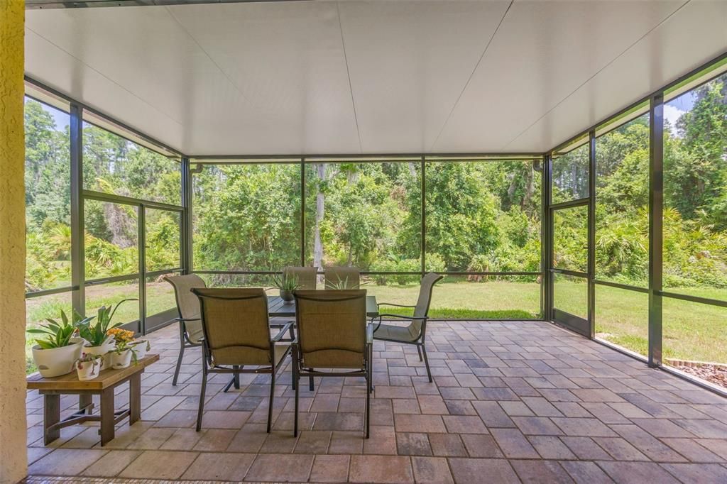 En Venta: $435,000 (4 camas, 2 baños, 2060 Pies cuadrados)