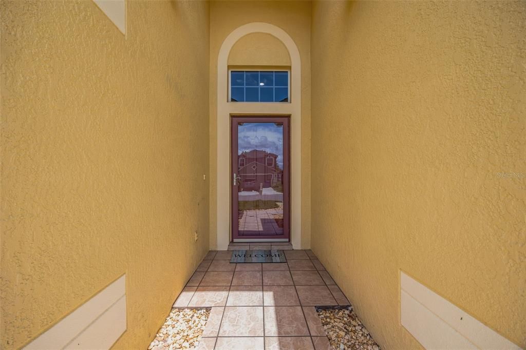 En Venta: $435,000 (4 camas, 2 baños, 2060 Pies cuadrados)