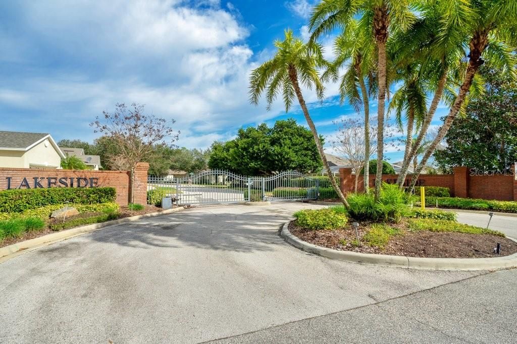 For Sale: $339,900 (2 beds, 2 baths, 1766 Square Feet)