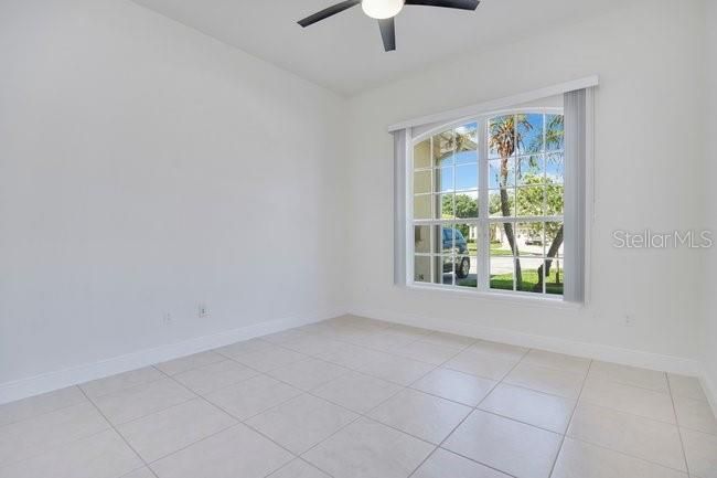 For Sale: $339,900 (2 beds, 2 baths, 1766 Square Feet)