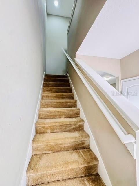 En Renta: $2,400 (3 camas, 2 baños, 1532 Pies cuadrados)