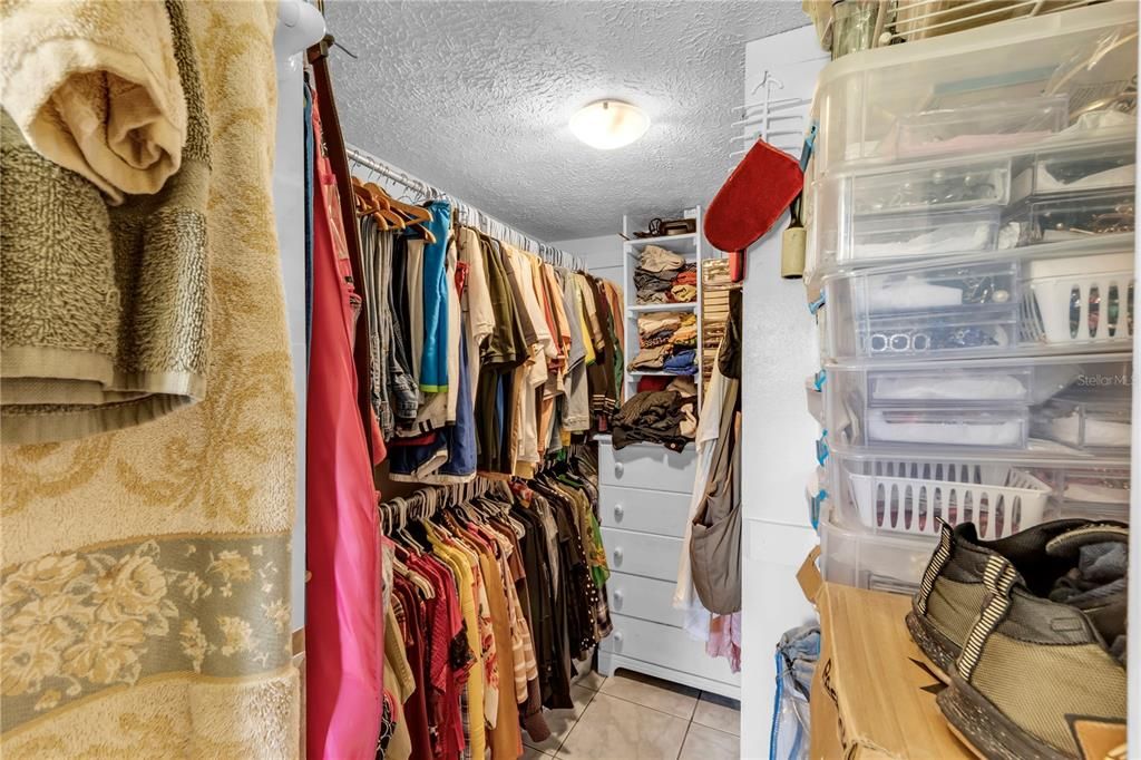 For Sale: $450,000 (3 beds, 2 baths, 1436 Square Feet)