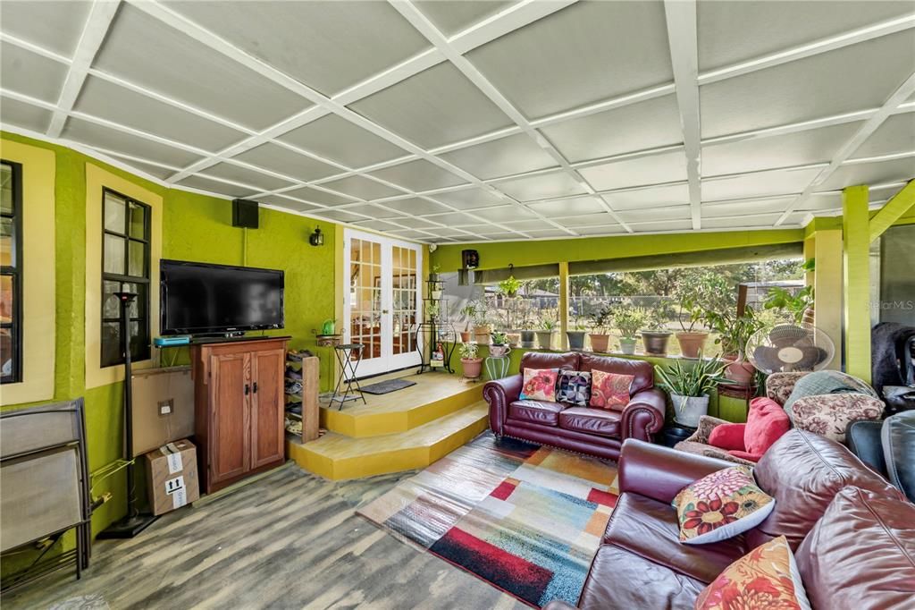 For Sale: $450,000 (3 beds, 2 baths, 1436 Square Feet)