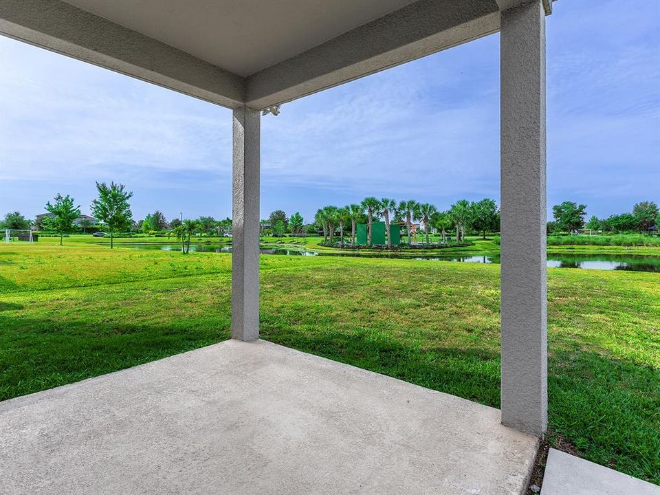 For Sale: $395,000 (5 beds, 2 baths, 2544 Square Feet)