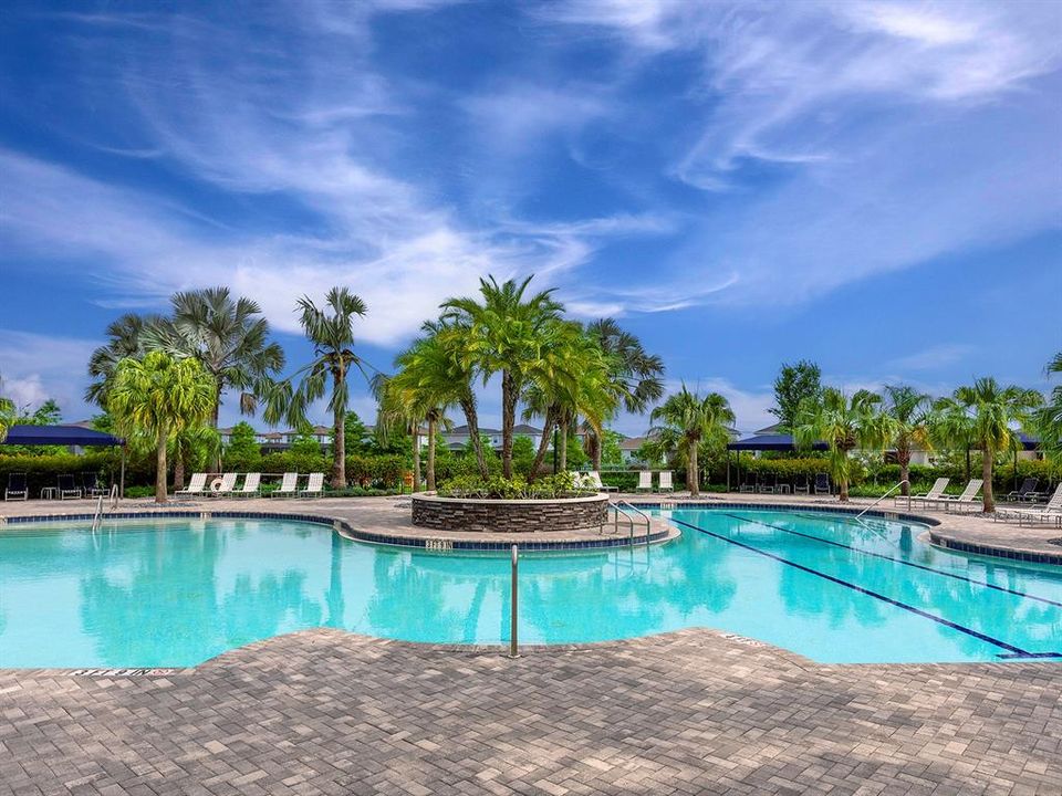 For Sale: $395,000 (5 beds, 2 baths, 2544 Square Feet)