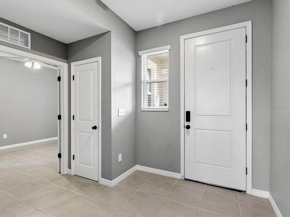 For Sale: $395,000 (5 beds, 2 baths, 2544 Square Feet)