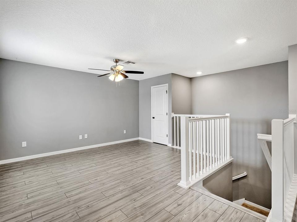 For Sale: $395,000 (5 beds, 2 baths, 2544 Square Feet)