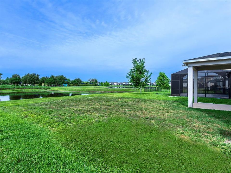 For Sale: $395,000 (5 beds, 2 baths, 2544 Square Feet)