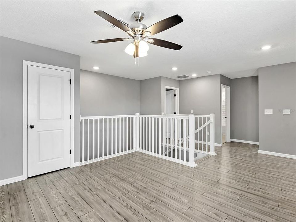 For Sale: $395,000 (5 beds, 2 baths, 2544 Square Feet)