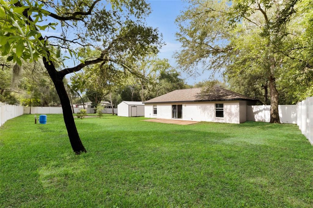 Activo con contrato: $249,900 (3 camas, 2 baños, 1049 Pies cuadrados)