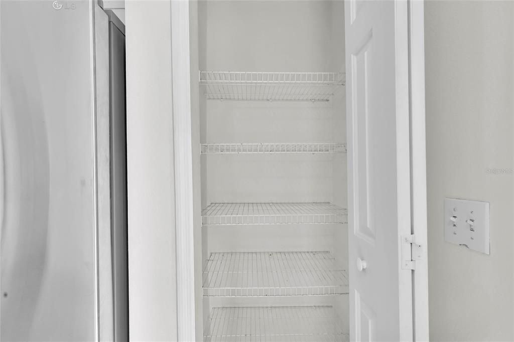 Activo con contrato: $249,900 (3 camas, 2 baños, 1049 Pies cuadrados)