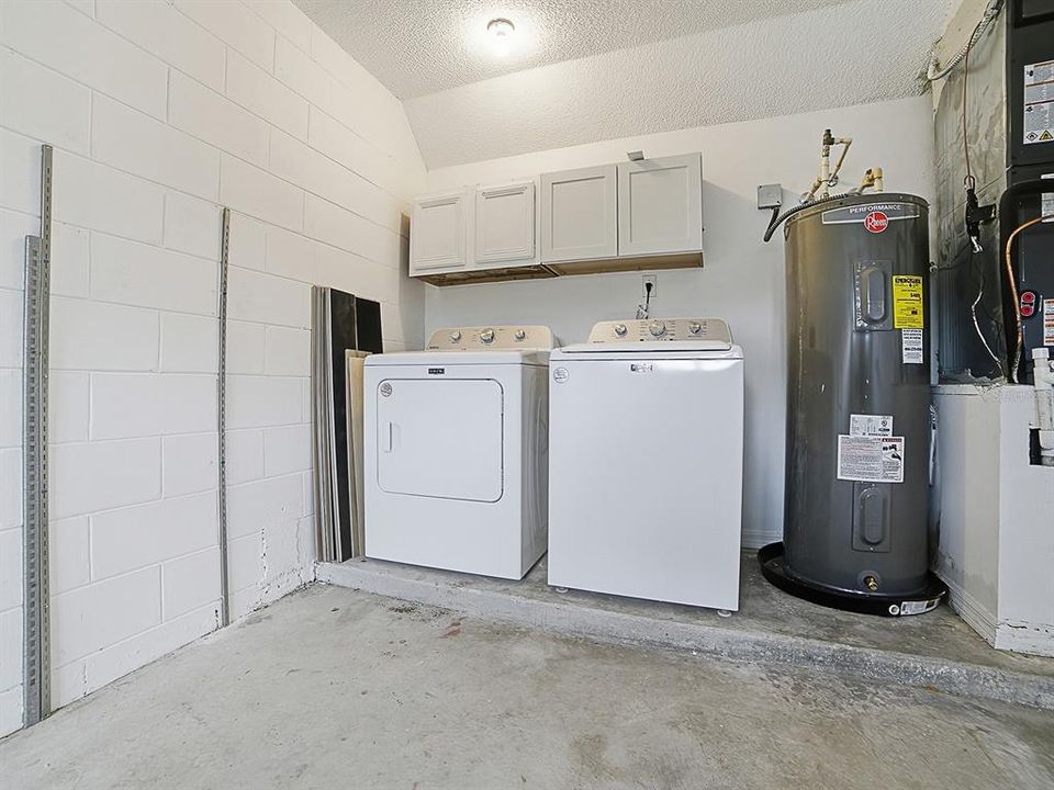 For Sale: $385,000 (3 beds, 2 baths, 1112 Square Feet)