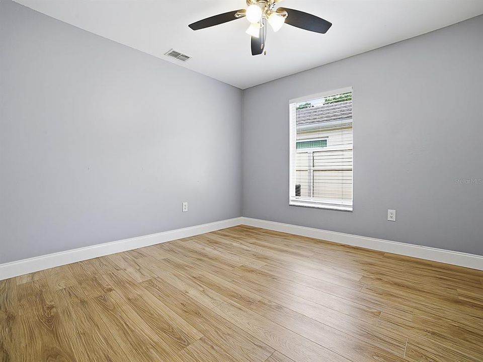 For Sale: $385,000 (3 beds, 2 baths, 1112 Square Feet)