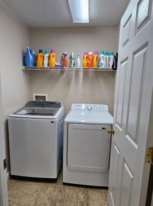 En Venta: $589,000 (5 camas, 3 baños, 2456 Pies cuadrados)