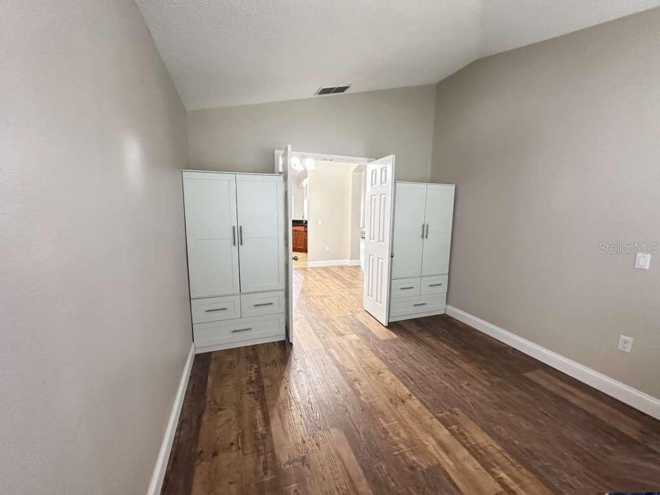 En Venta: $589,000 (5 camas, 3 baños, 2456 Pies cuadrados)