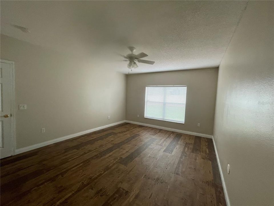 En Venta: $589,000 (5 camas, 3 baños, 2456 Pies cuadrados)