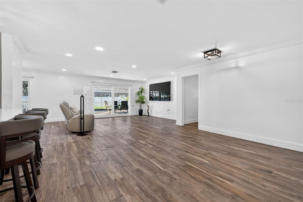 Active With Contract: $499,000 (3 beds, 2 baths, 1724 Square Feet)
