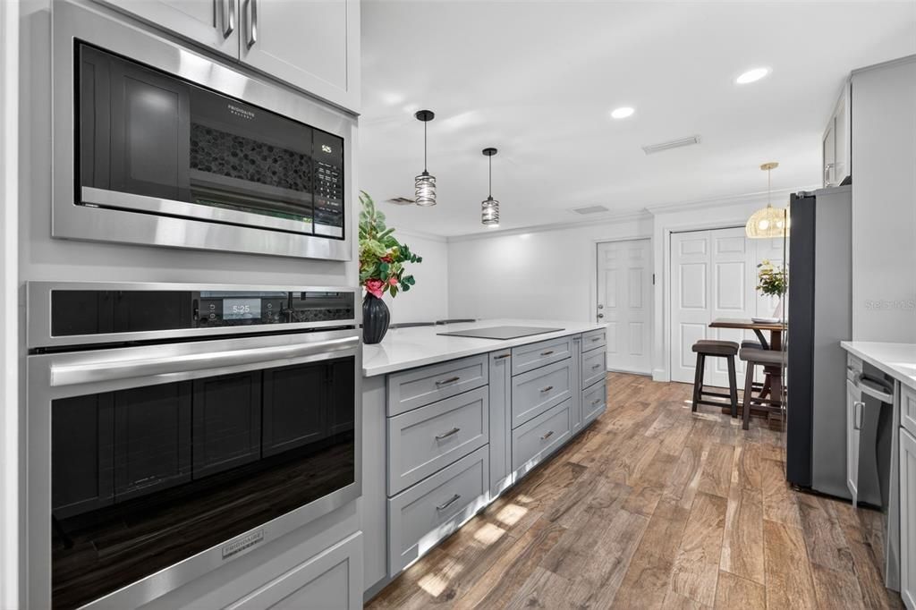 Active With Contract: $499,000 (3 beds, 2 baths, 1724 Square Feet)