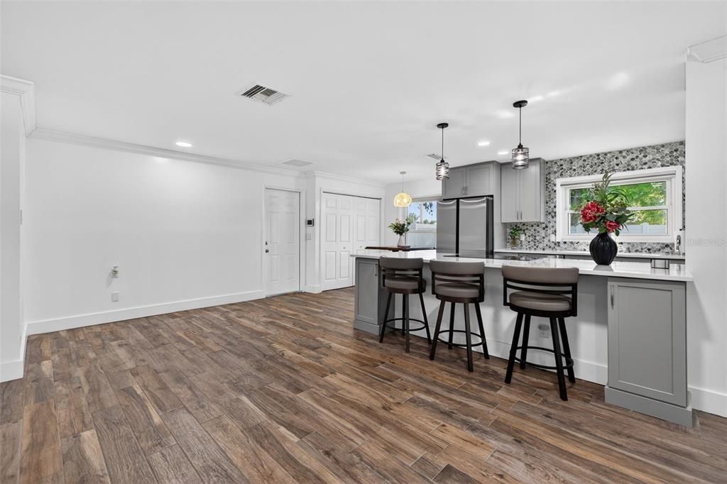 Active With Contract: $499,000 (3 beds, 2 baths, 1724 Square Feet)