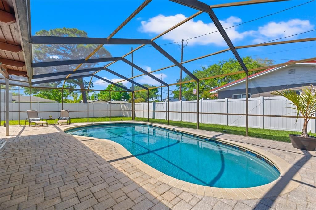 Active With Contract: $499,000 (3 beds, 2 baths, 1724 Square Feet)