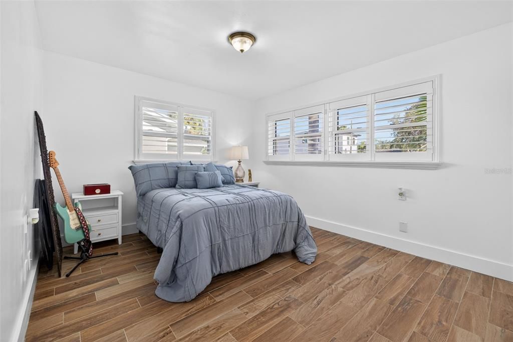 Active With Contract: $499,000 (3 beds, 2 baths, 1724 Square Feet)