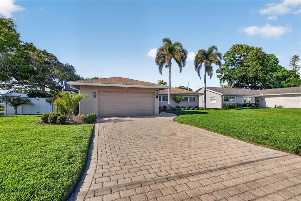 Active With Contract: $499,000 (3 beds, 2 baths, 1724 Square Feet)