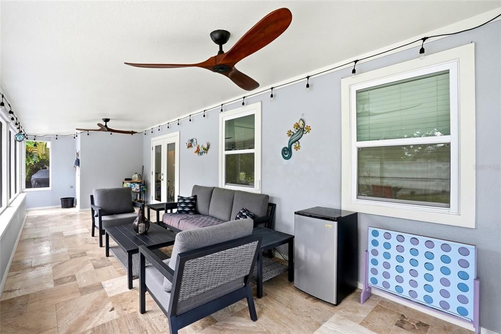 Activo con contrato: $699,999 (4 camas, 2 baños, 1898 Pies cuadrados)