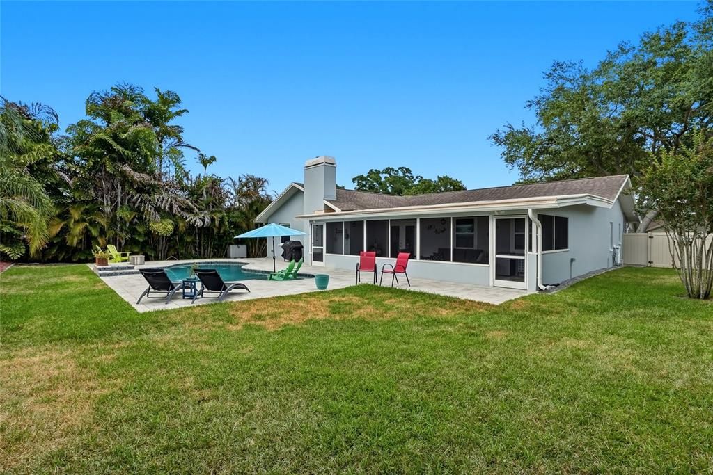 Activo con contrato: $699,999 (4 camas, 2 baños, 1898 Pies cuadrados)