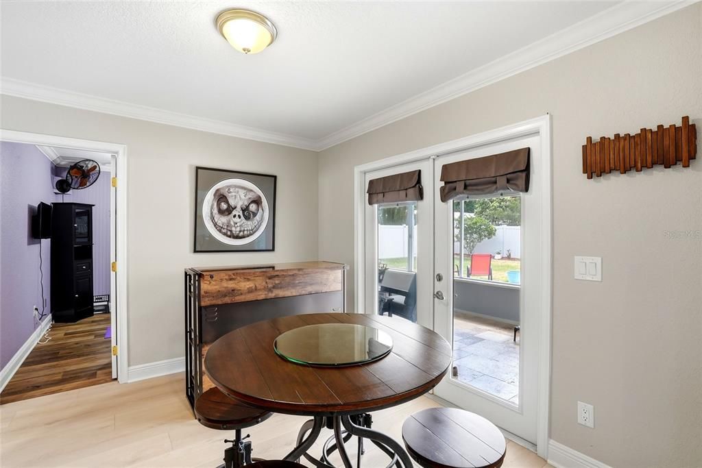Activo con contrato: $699,999 (4 camas, 2 baños, 1898 Pies cuadrados)