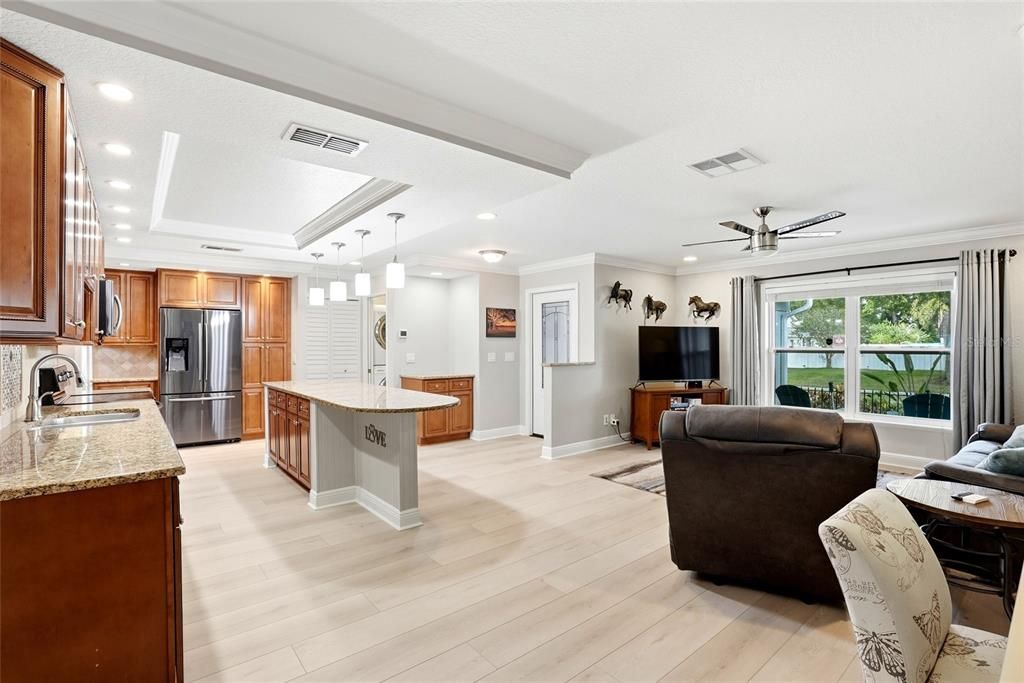 Activo con contrato: $699,999 (4 camas, 2 baños, 1898 Pies cuadrados)